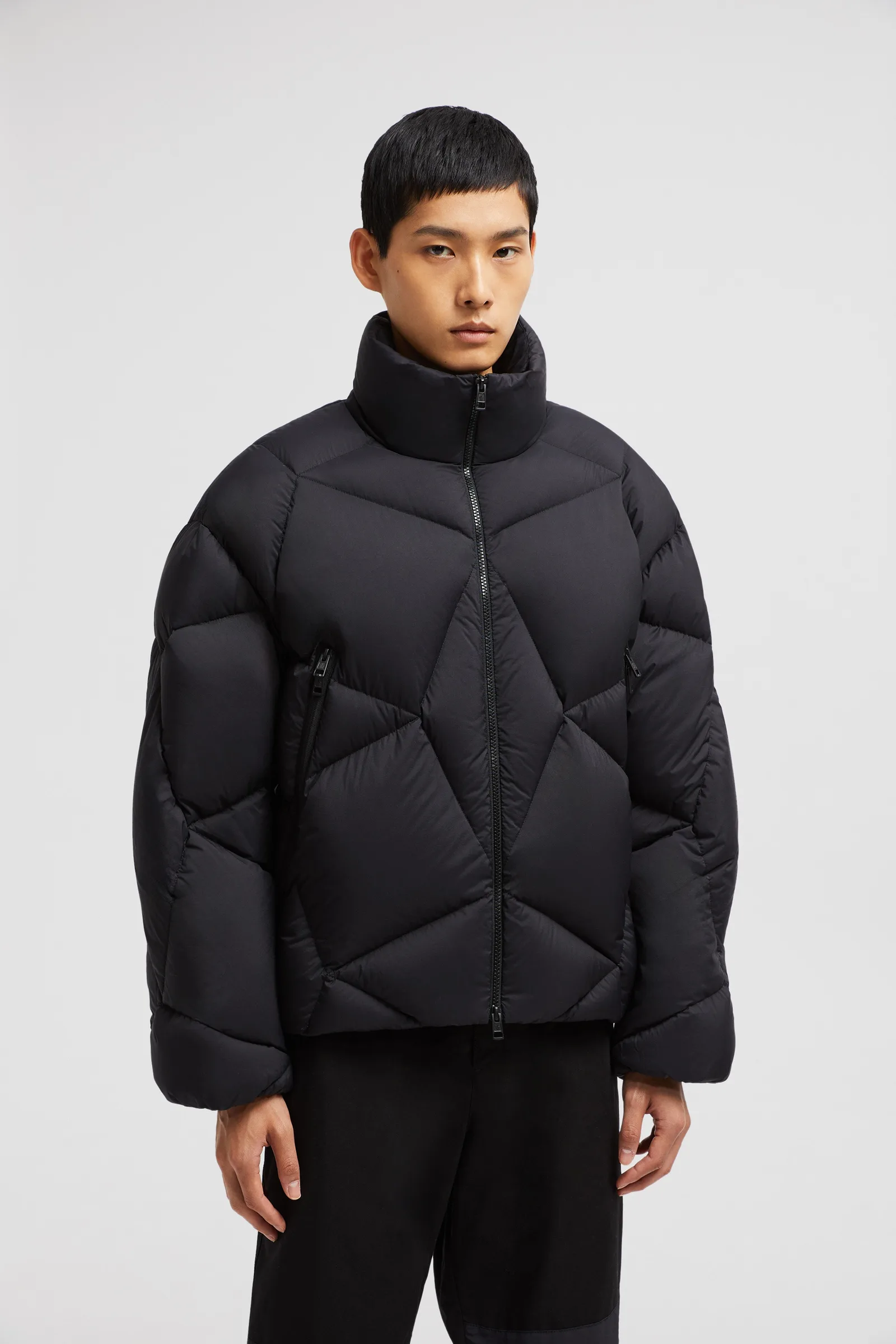 몽클레어 Vardar Short Down Jacket