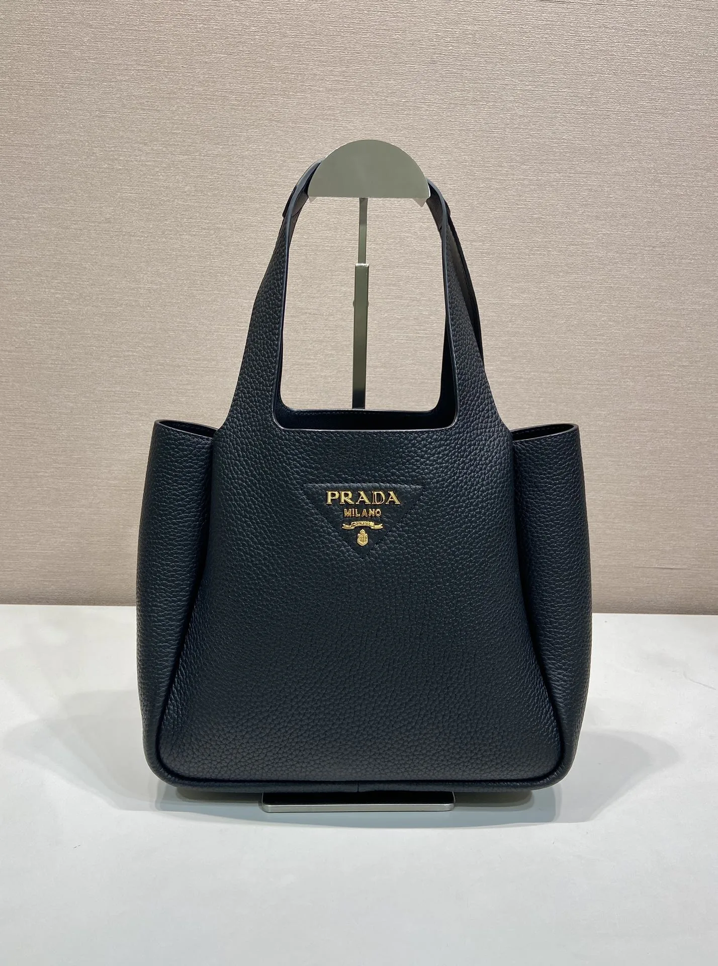 프라다 비텔로 레더 토트백  1BG335 25x21.5x14cm