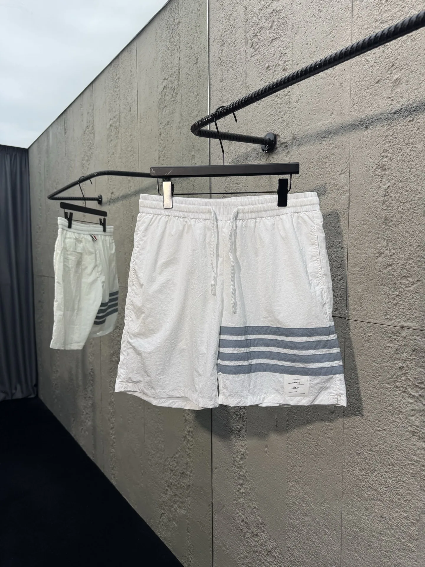 Thom Browne 4 바 스트라이프 쇼츠